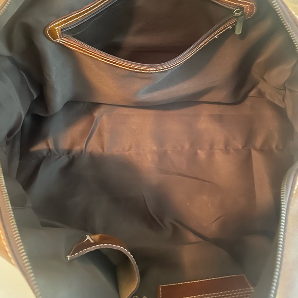 Komalc Duffle Bag For Men & Women - Picture 9 of 9